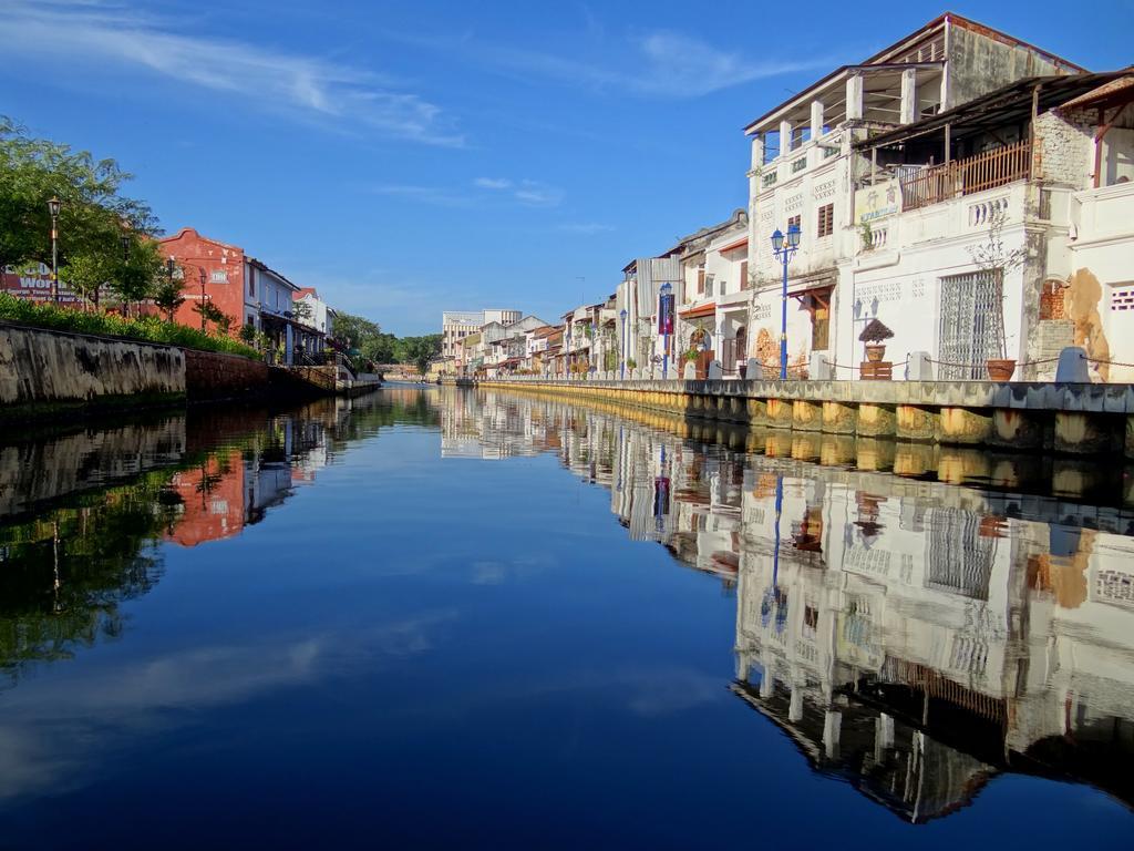 Hallmark Crown Hotel Malacca Eksteriør billede