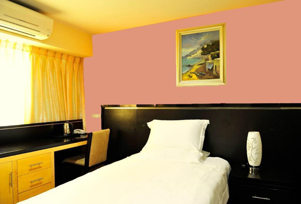 Hallmark Crown Hotel Malacca Eksteriør billede