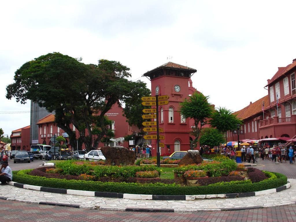 Hallmark Crown Hotel Malacca Eksteriør billede