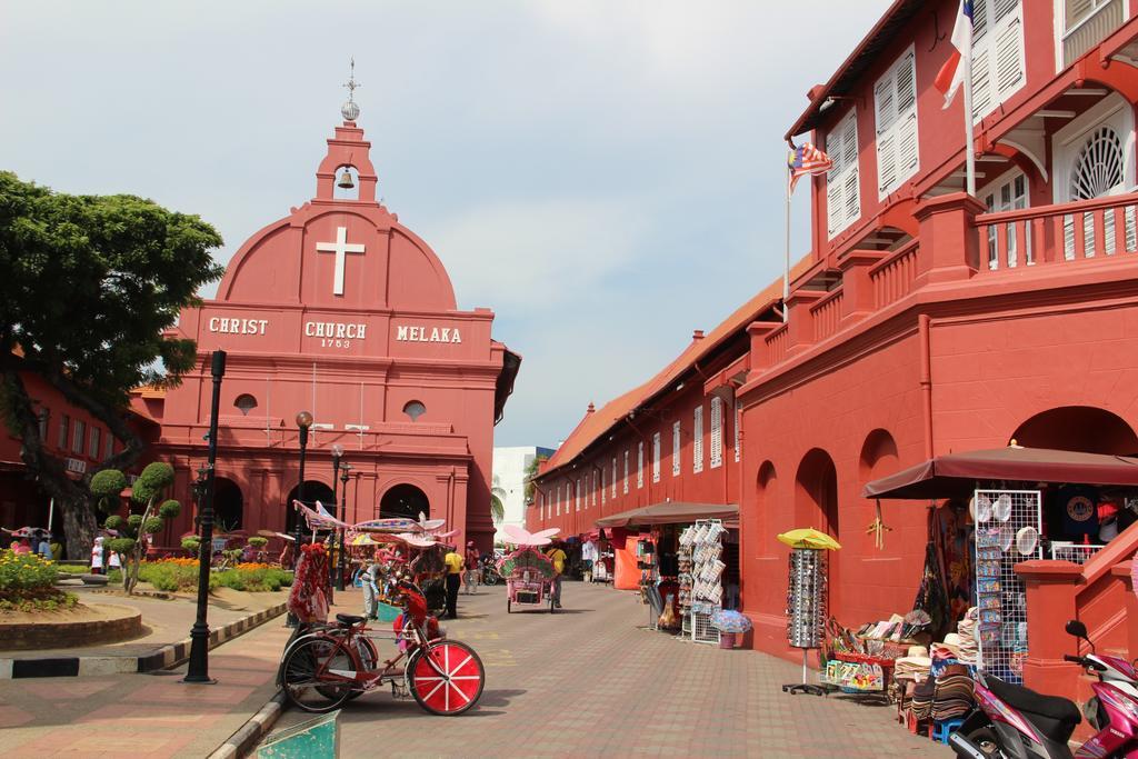 Hallmark Crown Hotel Malacca Eksteriør billede