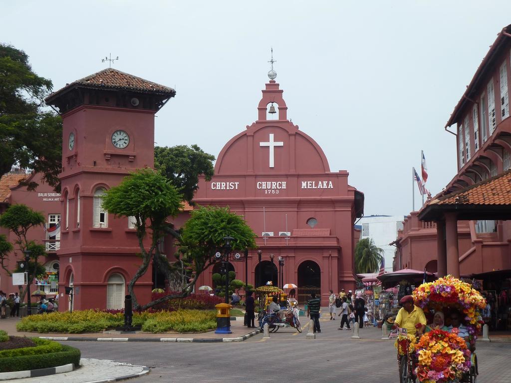 Hallmark Crown Hotel Malacca Eksteriør billede