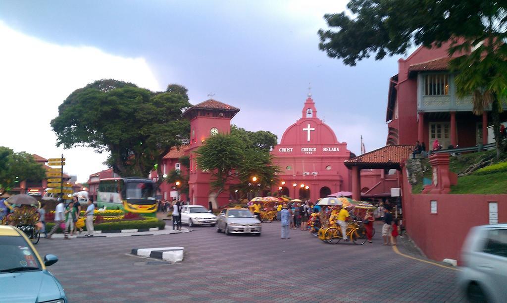 Hallmark Crown Hotel Malacca Eksteriør billede